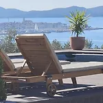 Villa Magic View
