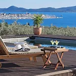 Magic View Villa *