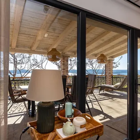 Villa Magic View